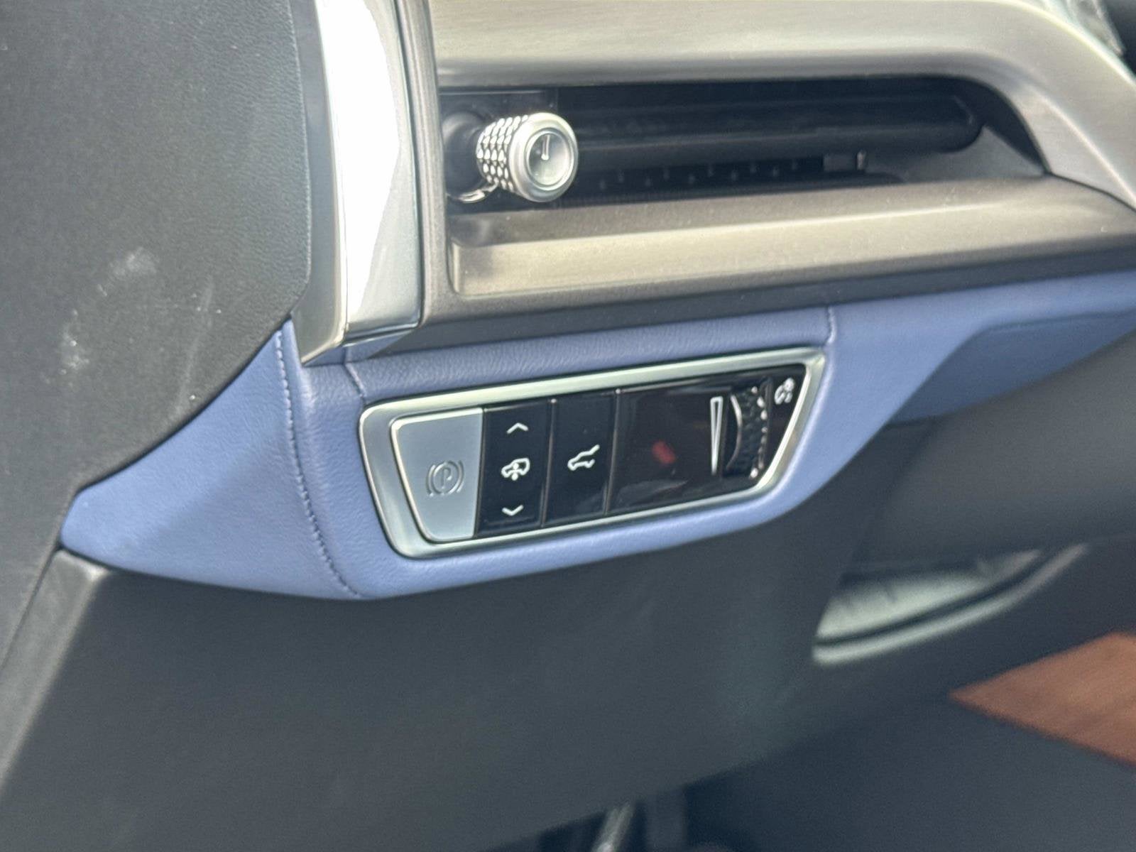 2026 Cadillac VISTIQ Premium Luxury