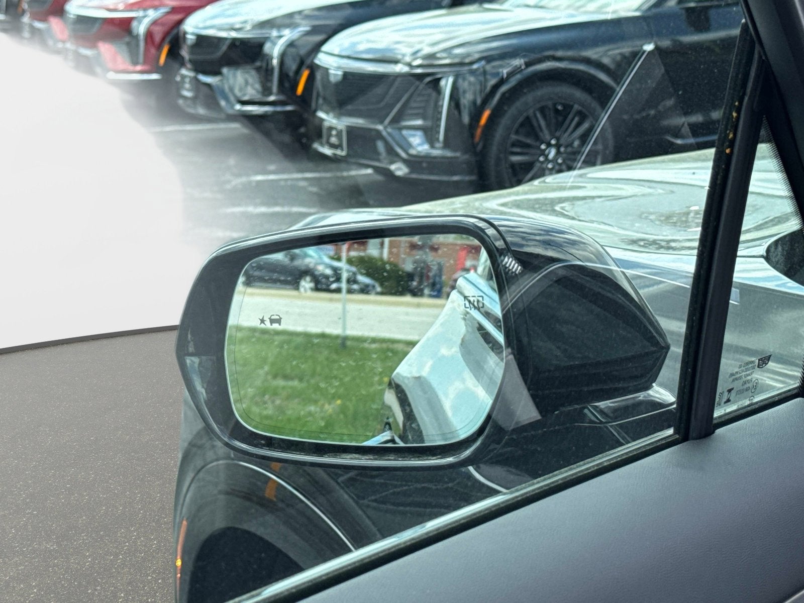 2026 Cadillac VISTIQ Sport