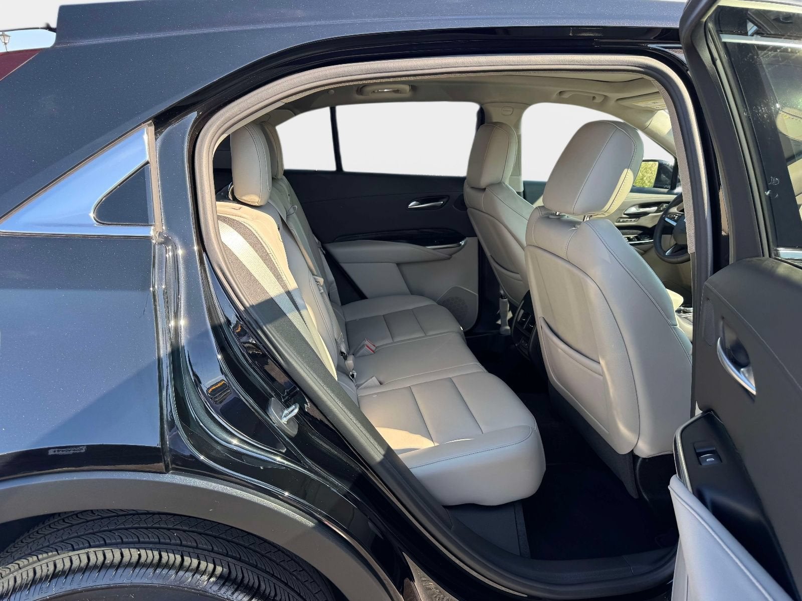 2023 Cadillac XT4 AWD Premium Luxury