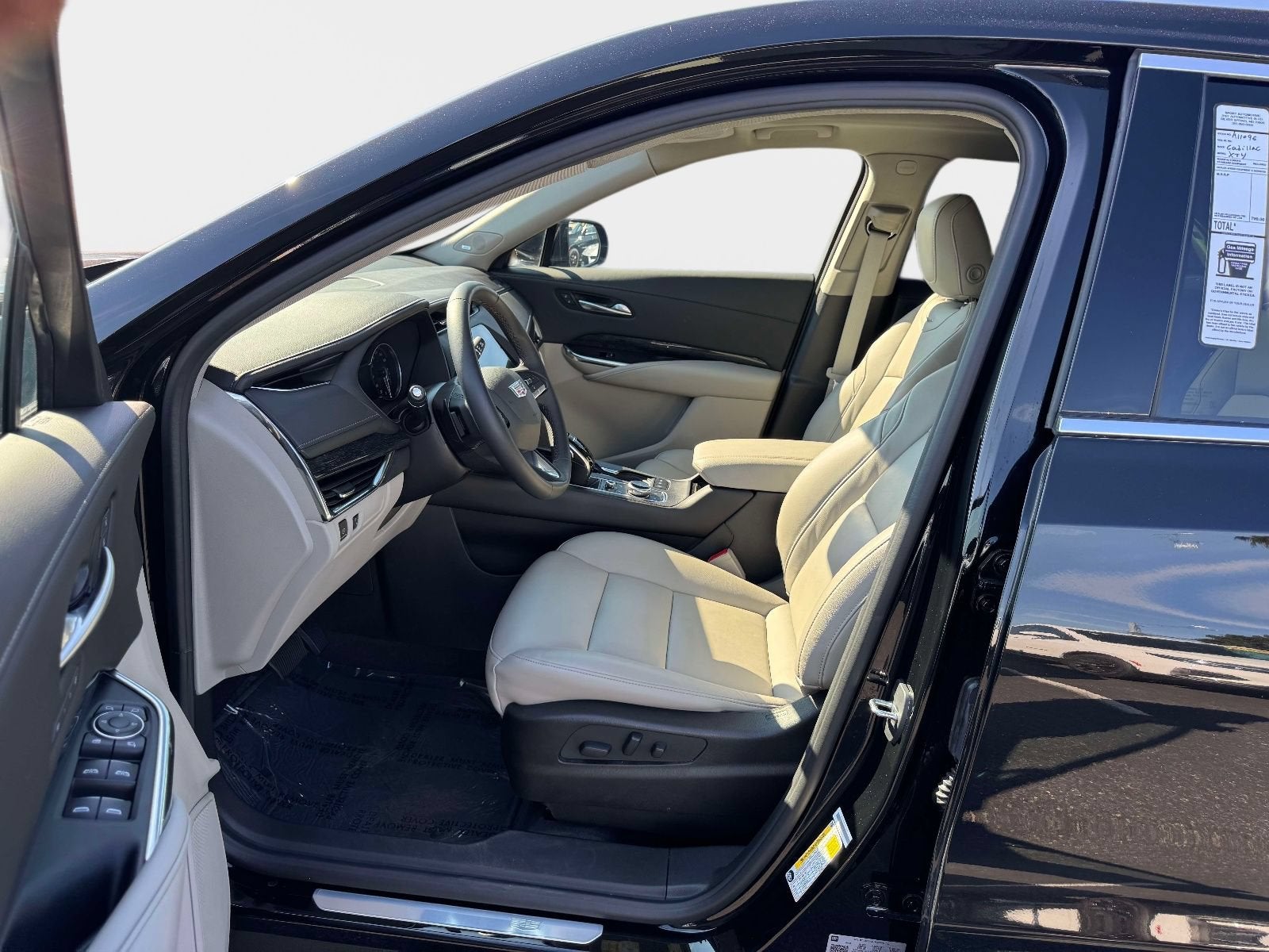 2023 Cadillac XT4 AWD Premium Luxury