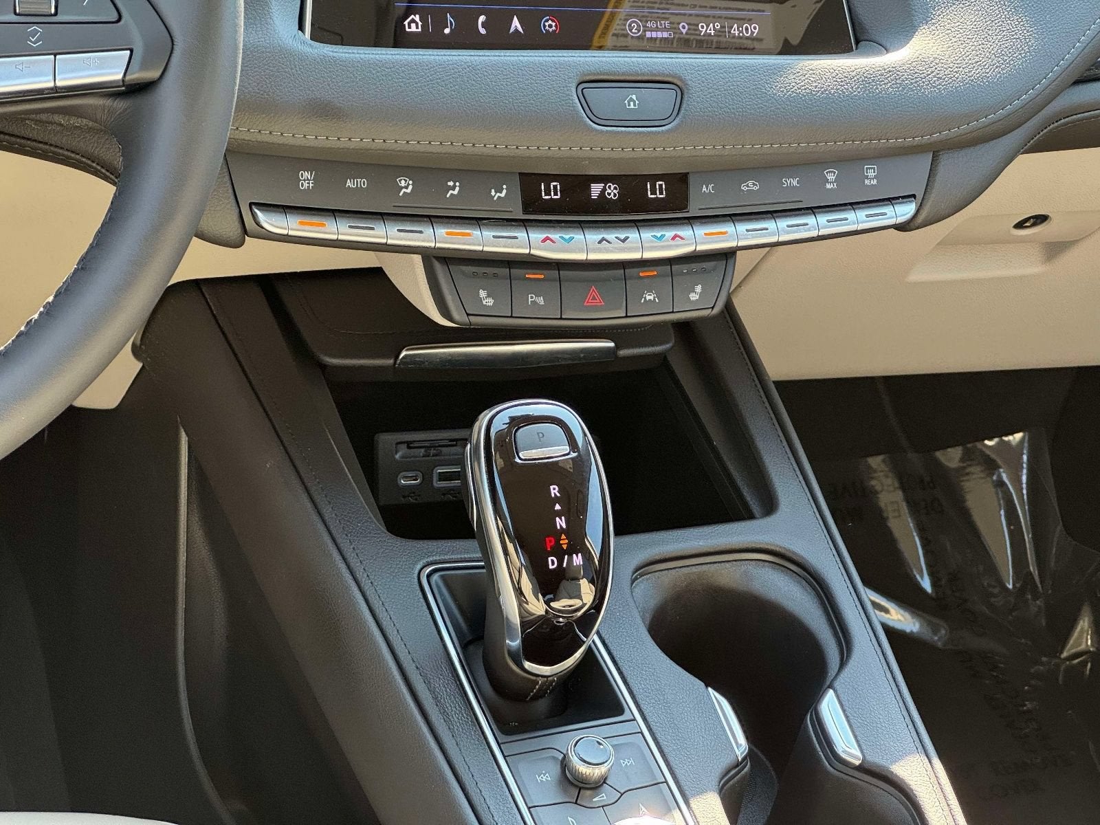 2023 Cadillac XT4 AWD Premium Luxury