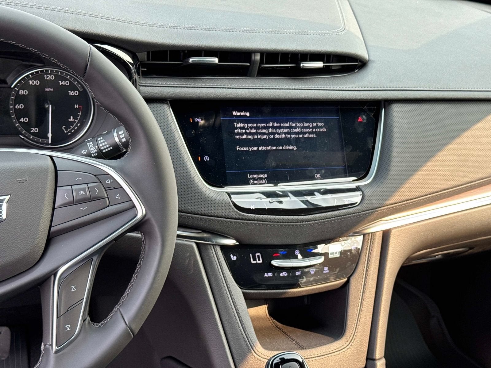 2026 Cadillac XT5 Luxury