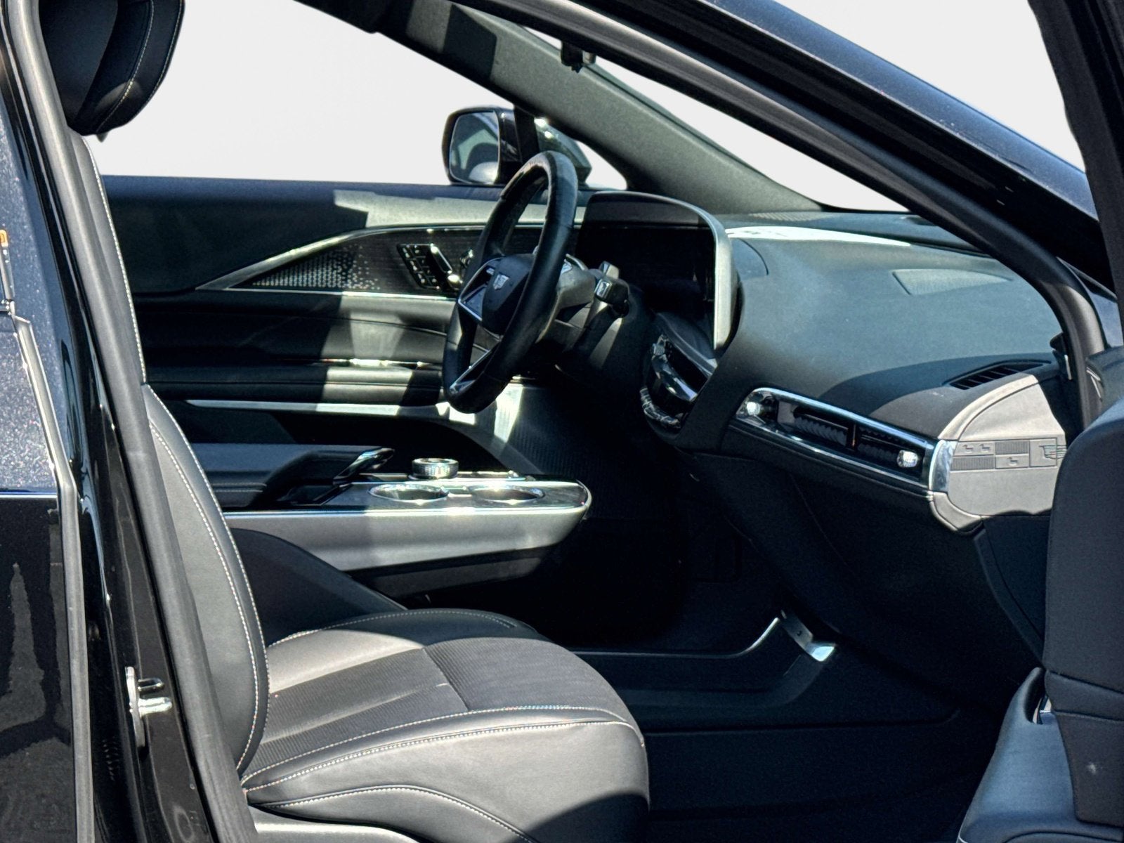 2023 Cadillac LYRIQ Luxury