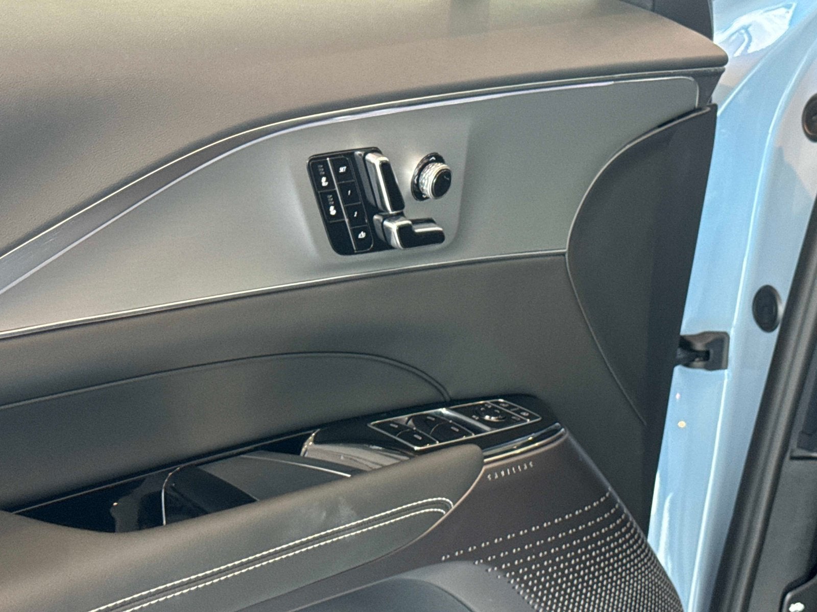 2027 Cadillac LYRIQ Luxury