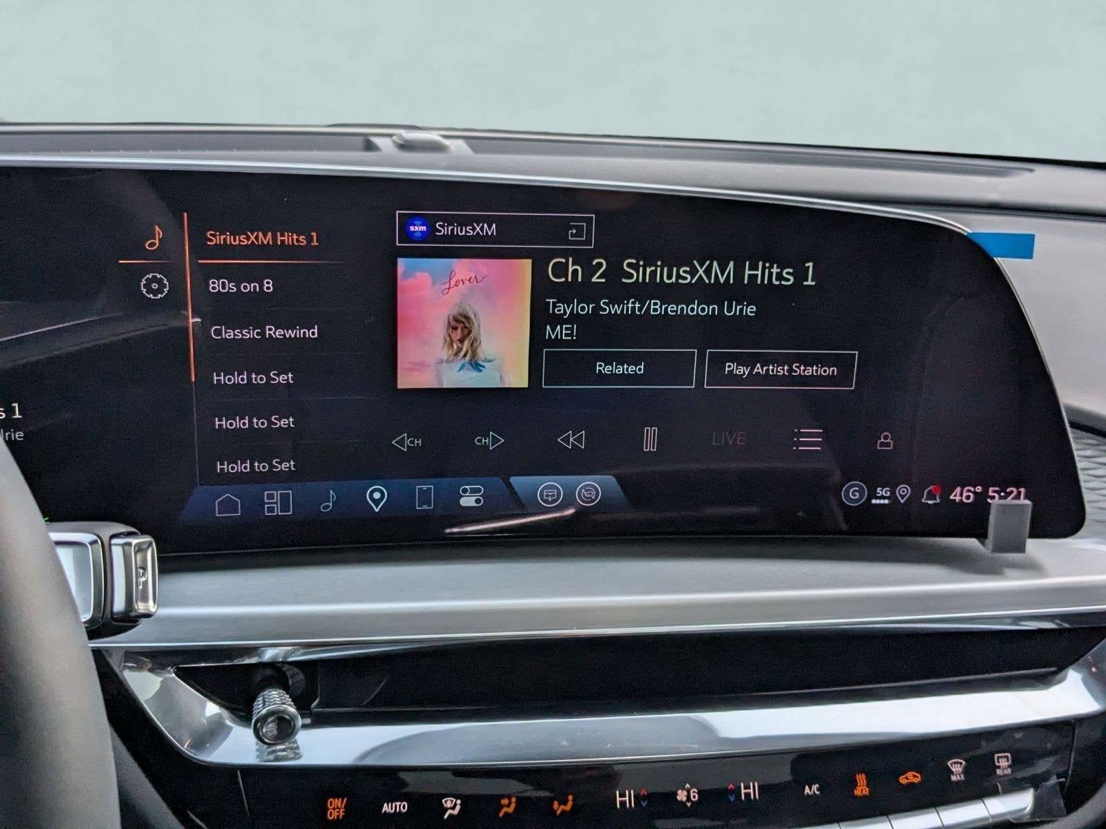 2025 Cadillac LYRIQ Luxury 1