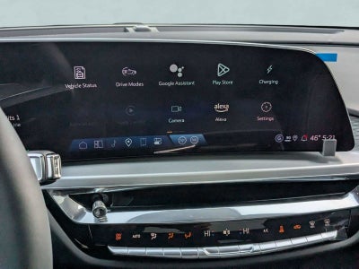 2025 Cadillac LYRIQ Luxury 1