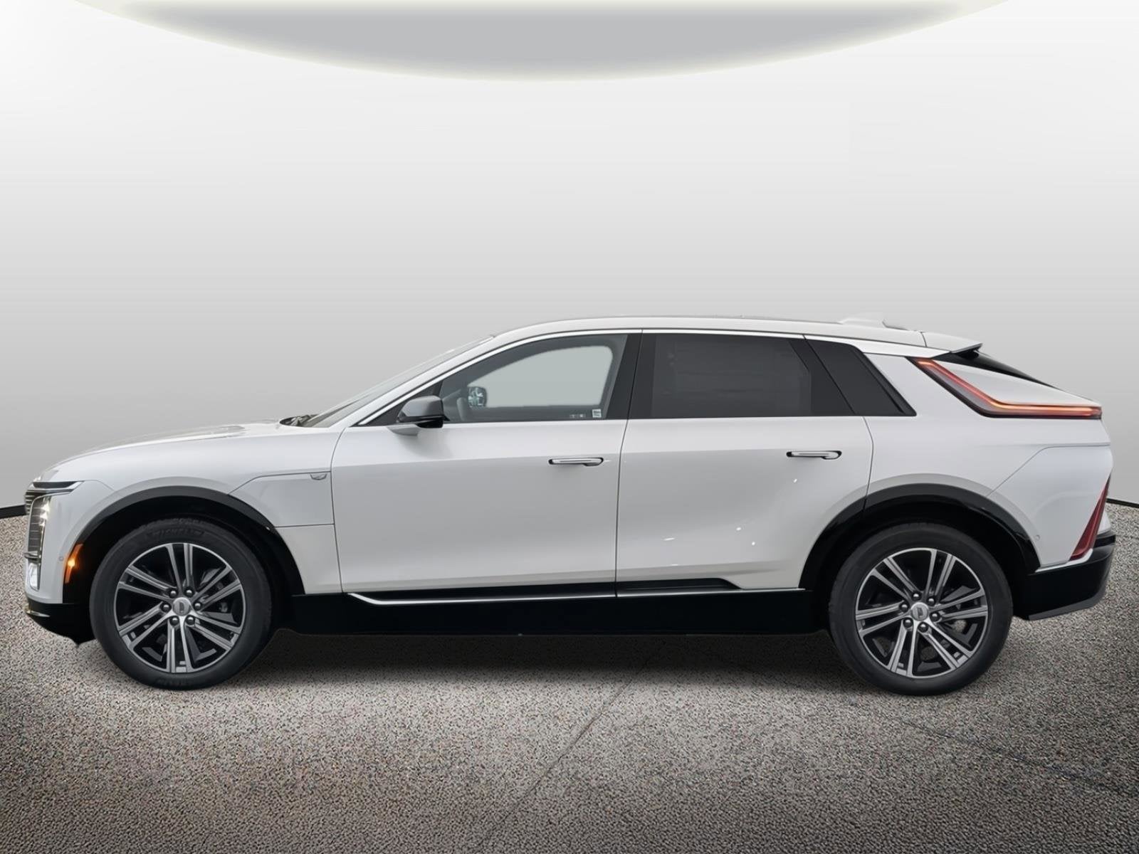 2025 Cadillac LYRIQ Luxury 1