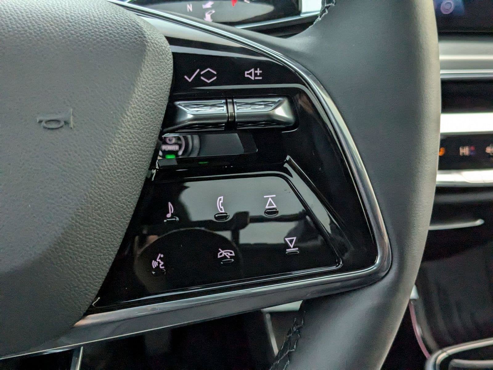 2025 Cadillac LYRIQ Luxury 1