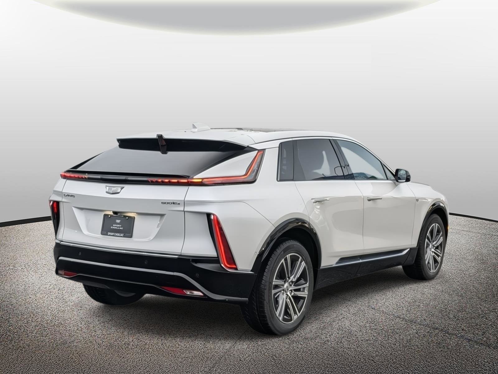 2025 Cadillac LYRIQ Luxury 1