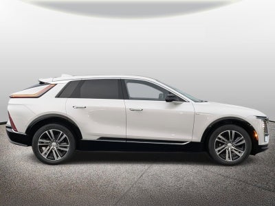 2025 Cadillac LYRIQ Luxury 1