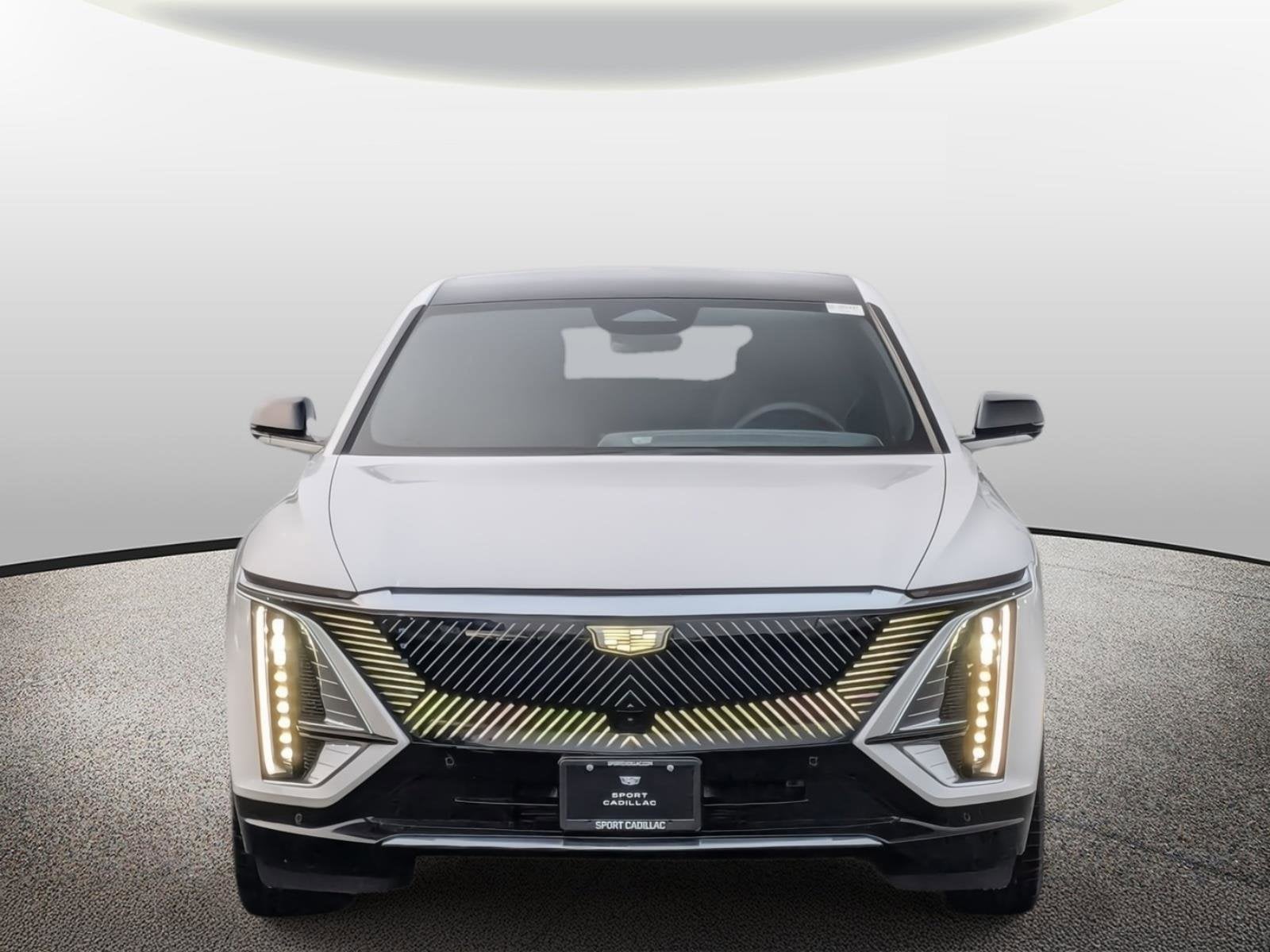 2025 Cadillac LYRIQ Luxury 1