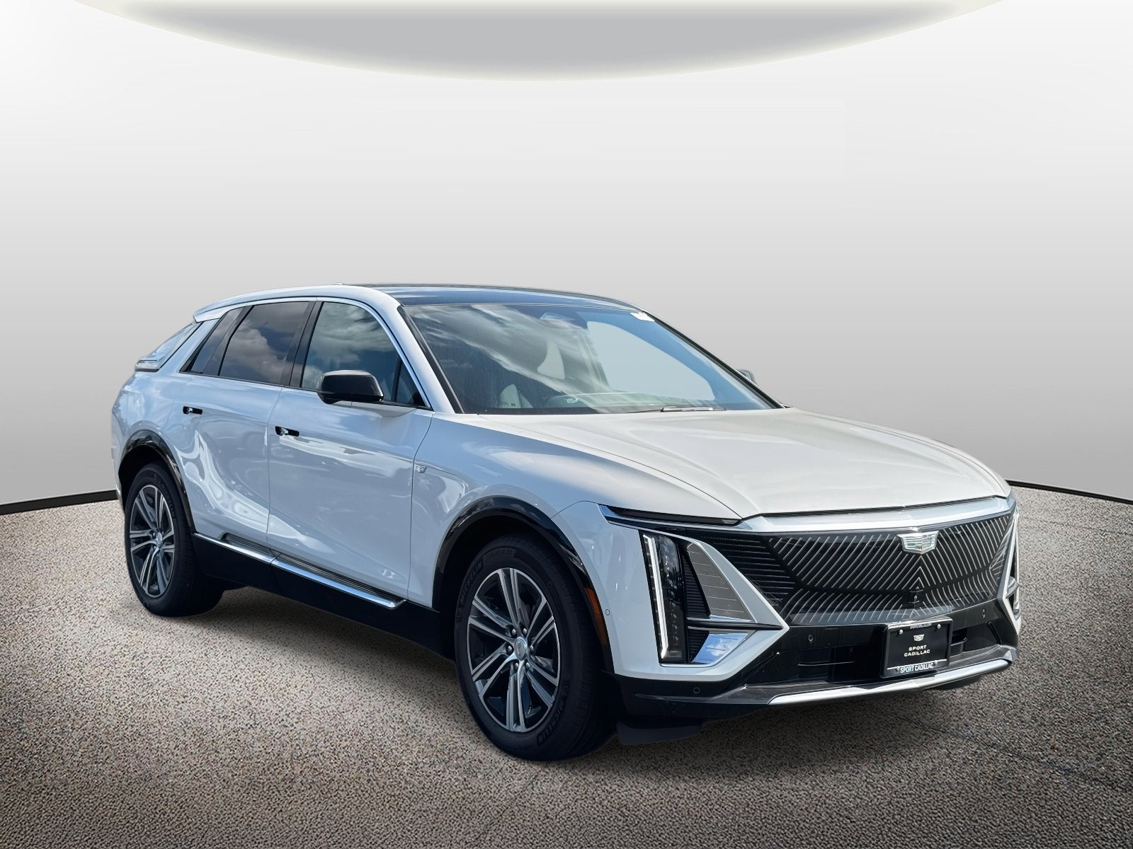 2025 Cadillac LYRIQ Luxury 1
