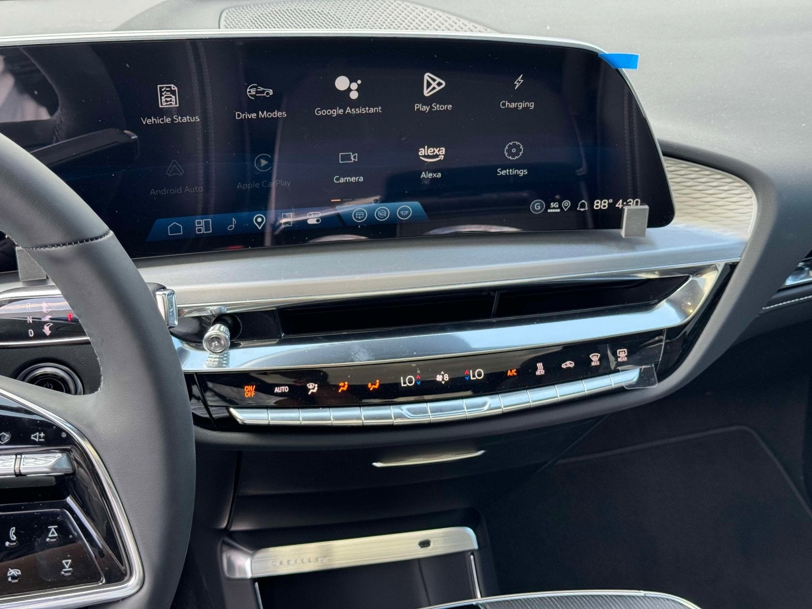 2025 Cadillac LYRIQ Luxury 1