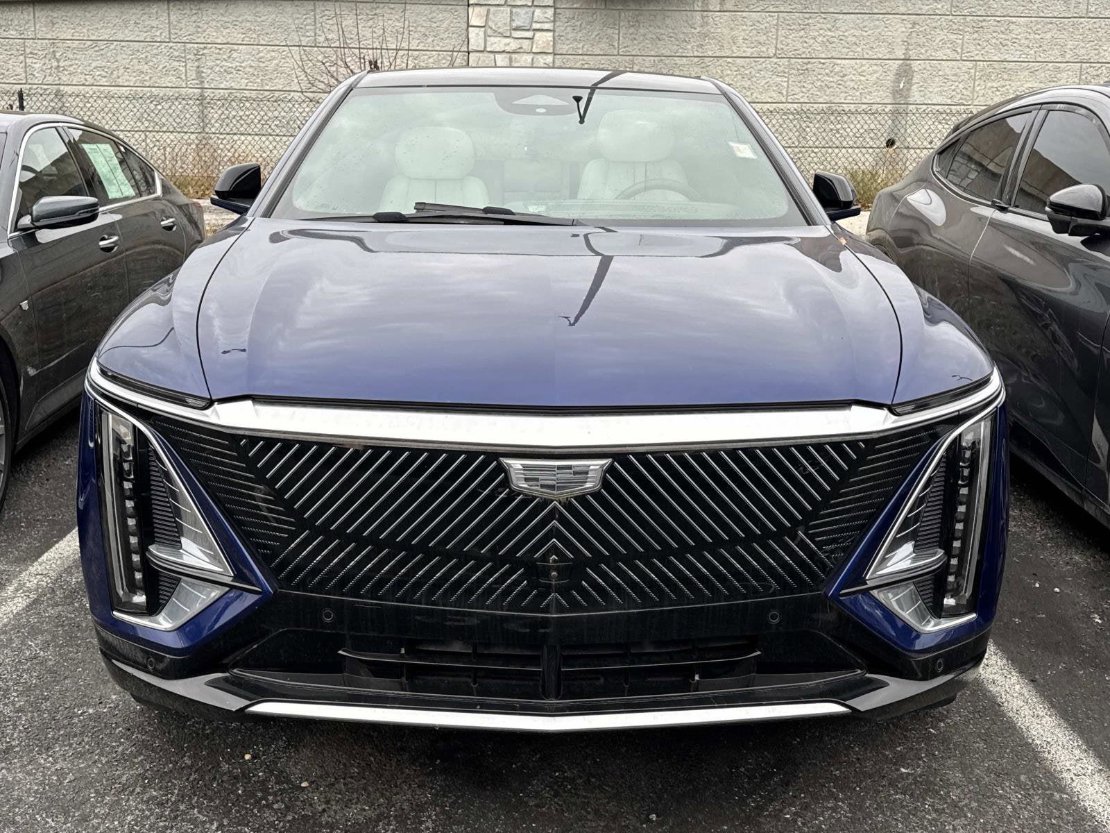 2024 Cadillac LYRIQ Luxury 1