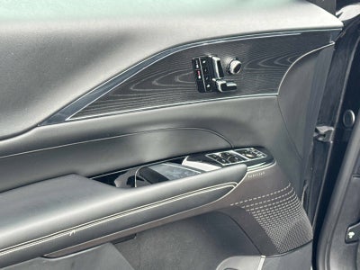 2024 Cadillac LYRIQ Luxury 1