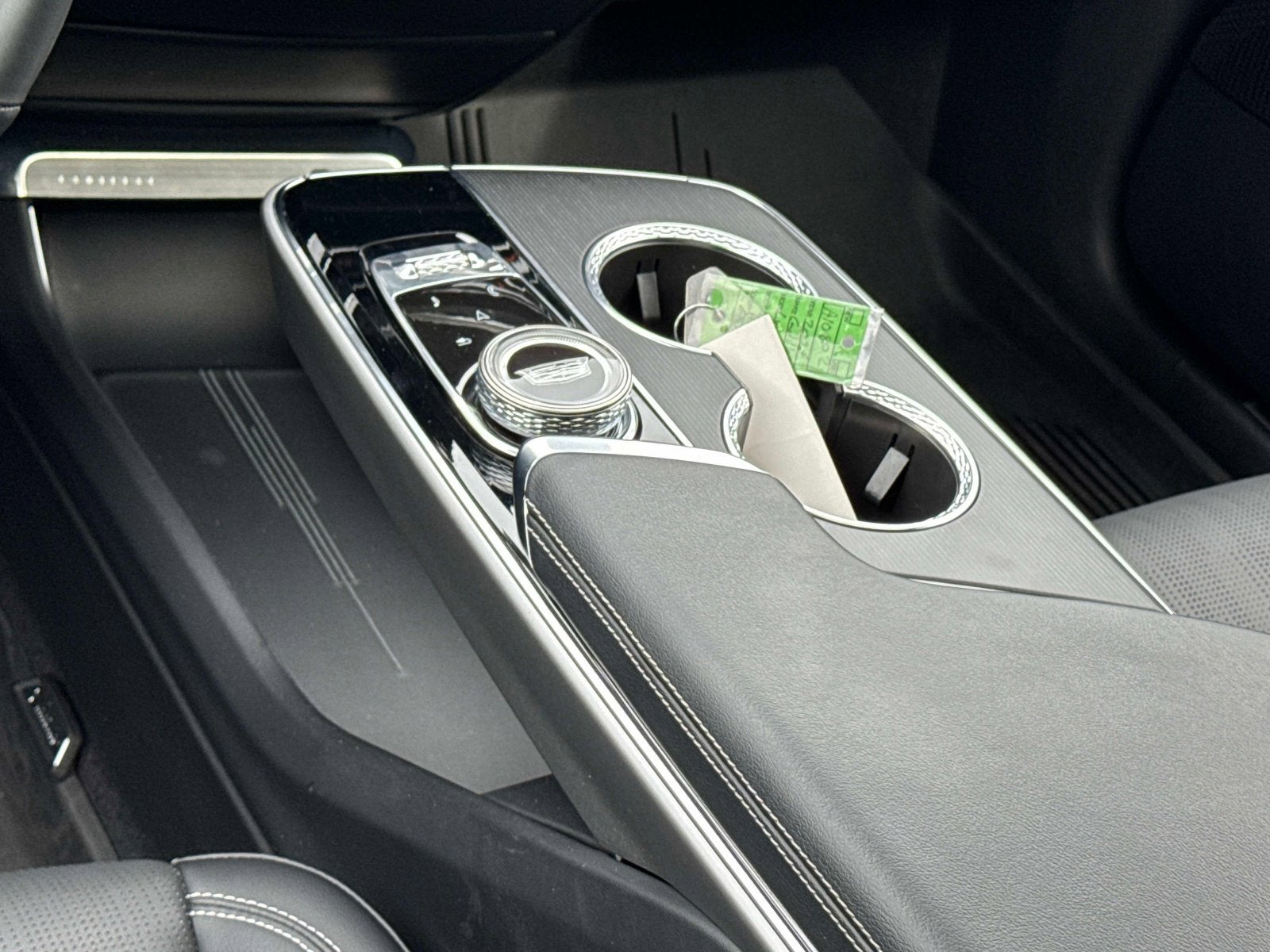 2024 Cadillac LYRIQ Luxury 1