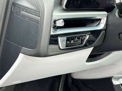 2024 Cadillac LYRIQ Luxury 1