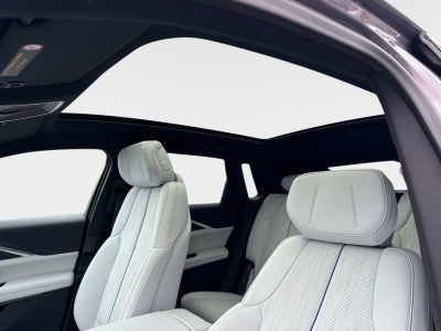 2024 Cadillac LYRIQ Luxury 1