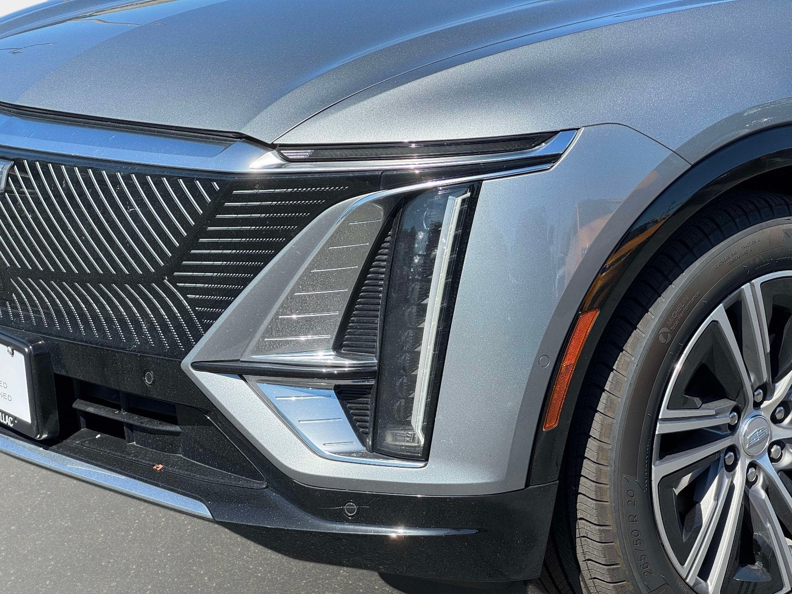 2024 Cadillac LYRIQ Luxury 2