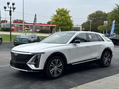 2024 Cadillac LYRIQ Luxury 2