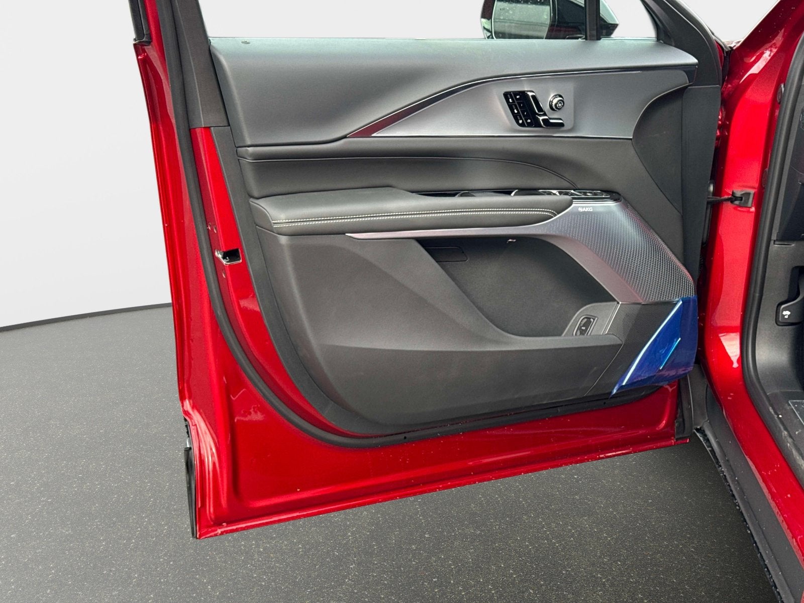 2027 Cadillac LYRIQ Premium Luxury