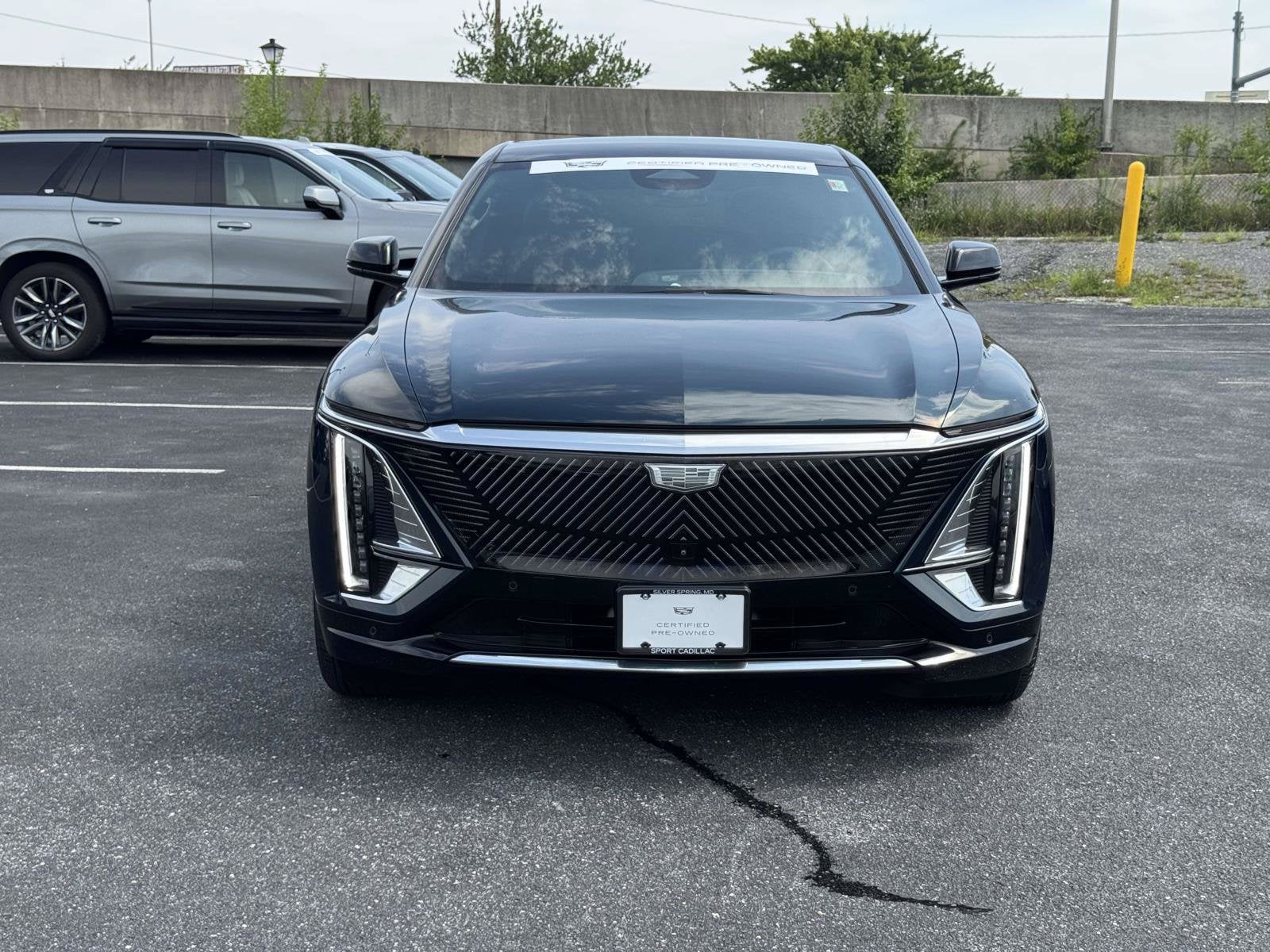 2024 Cadillac LYRIQ Luxury 2