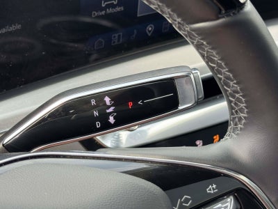 2024 Cadillac LYRIQ Luxury 2