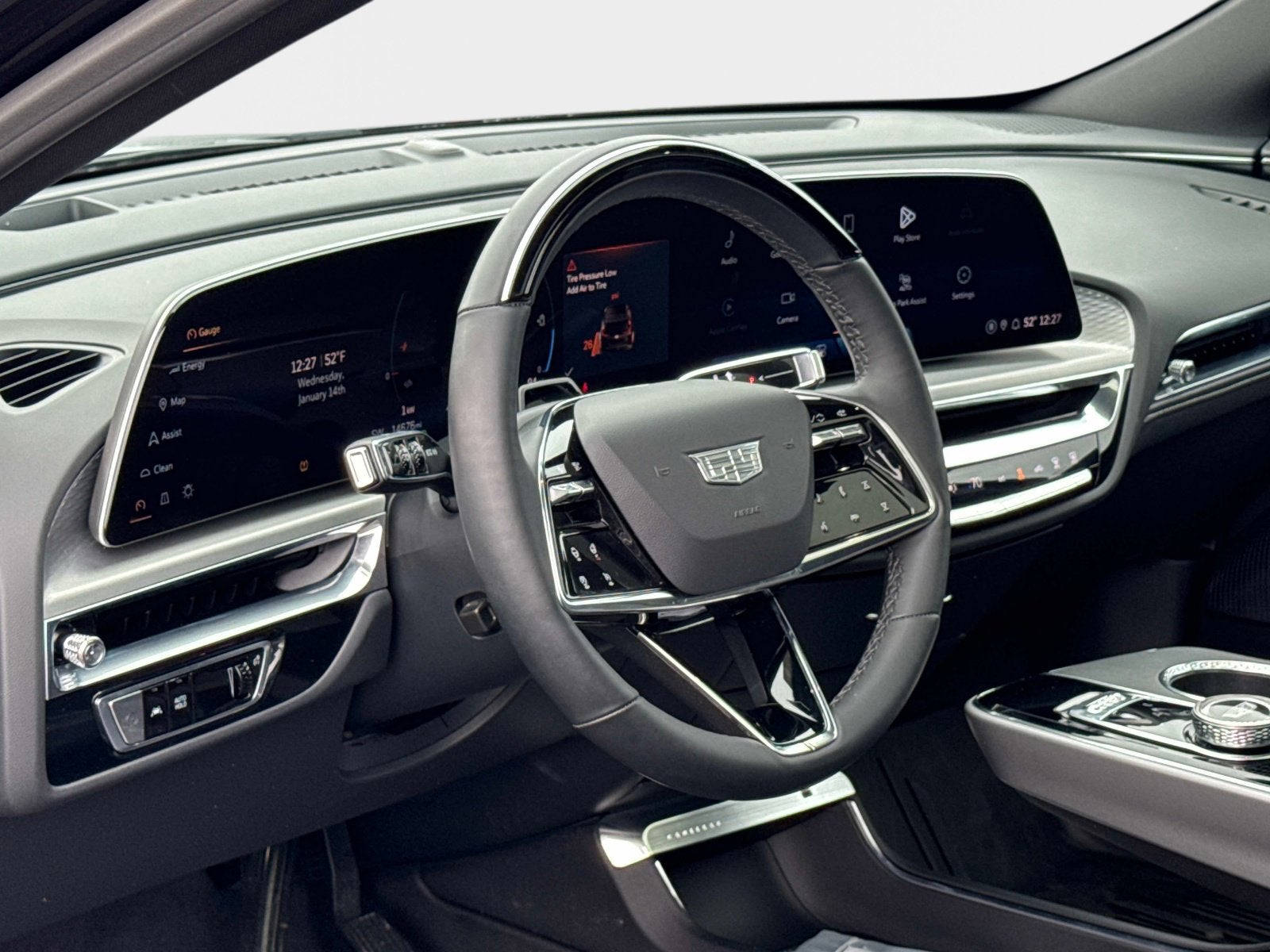 2024 Cadillac LYRIQ Luxury 3