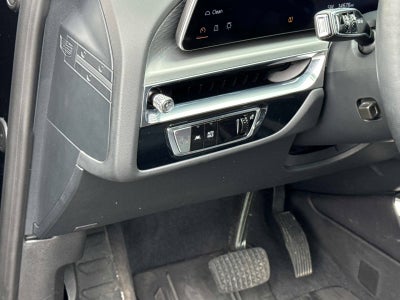 2024 Cadillac LYRIQ Luxury 3