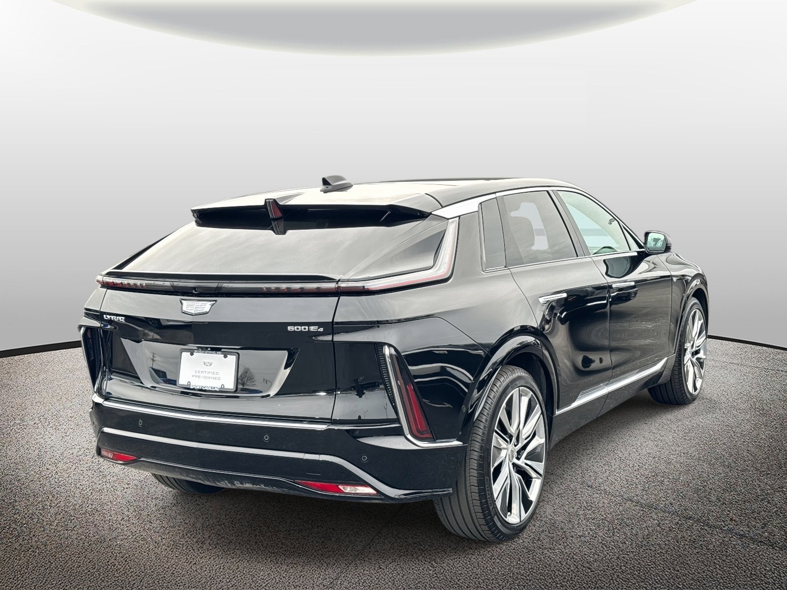 2024 Cadillac LYRIQ Luxury 3