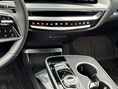 2024 Cadillac LYRIQ Luxury 3