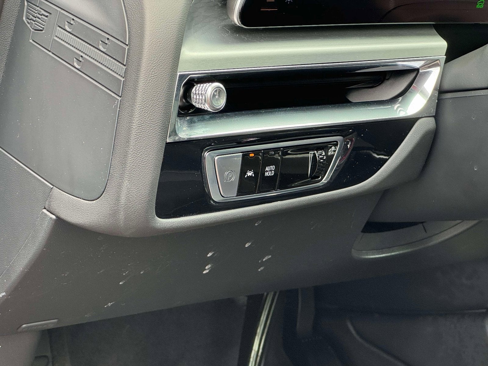 2025 Cadillac LYRIQ Luxury 3