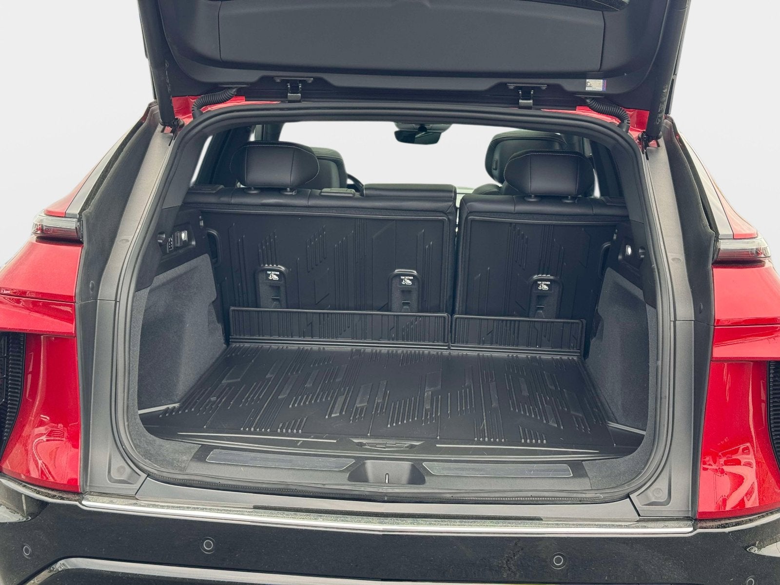 2025 Cadillac LYRIQ Luxury 3