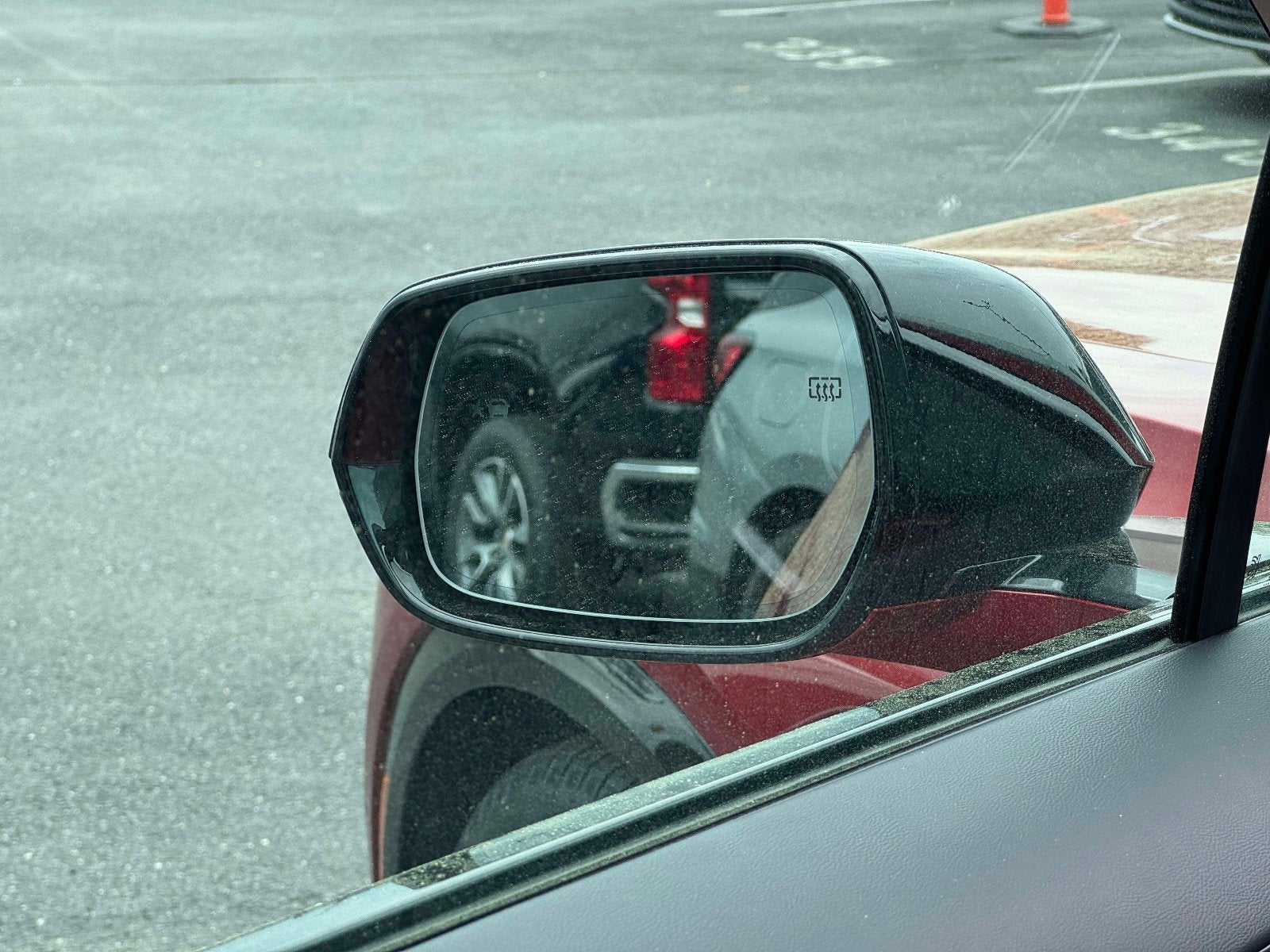 2025 Cadillac LYRIQ Luxury 3