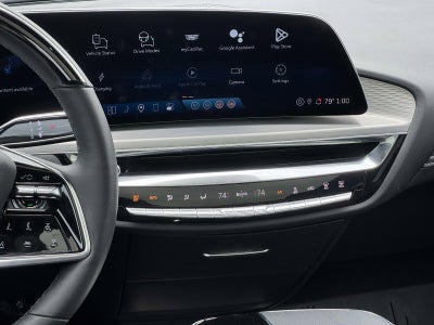 2025 Cadillac LYRIQ Luxury 3