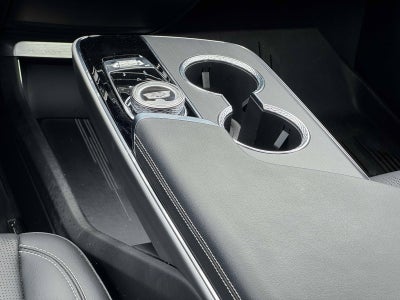 2025 Cadillac LYRIQ Luxury 3