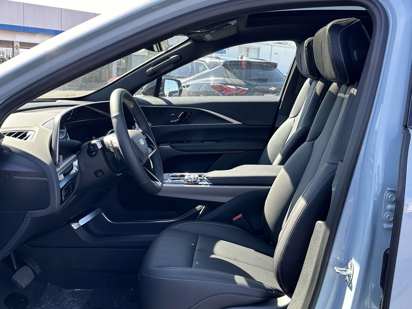 2025 Cadillac LYRIQ Sport 1