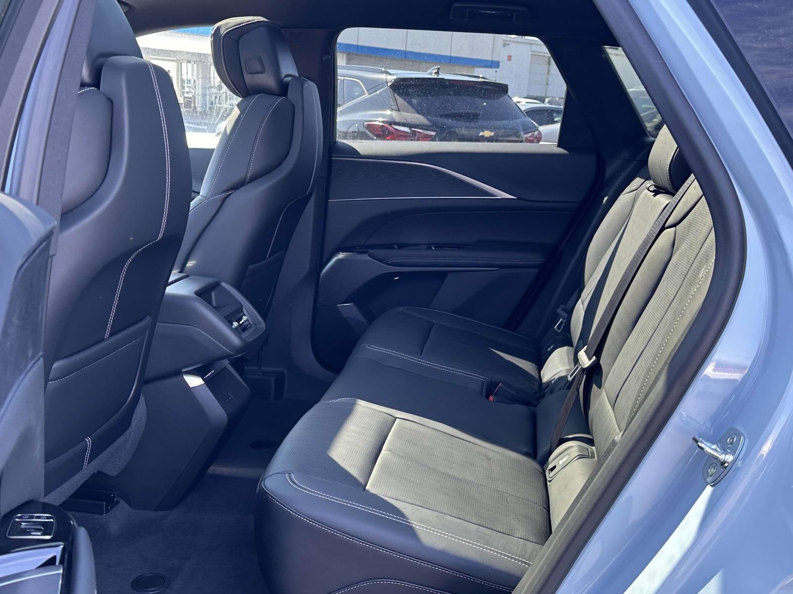 2025 Cadillac LYRIQ Sport 1