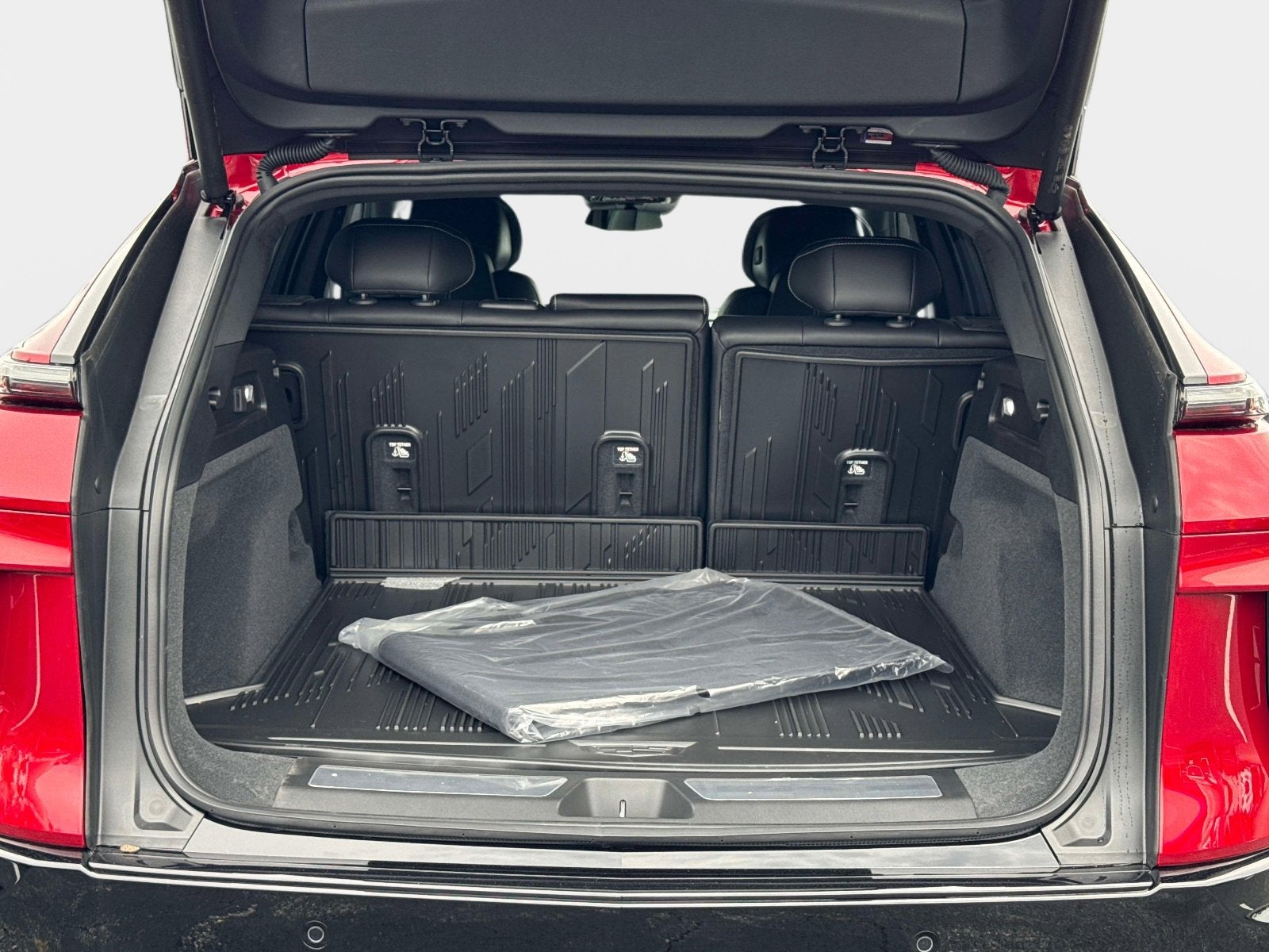 2025 Cadillac LYRIQ Sport 1