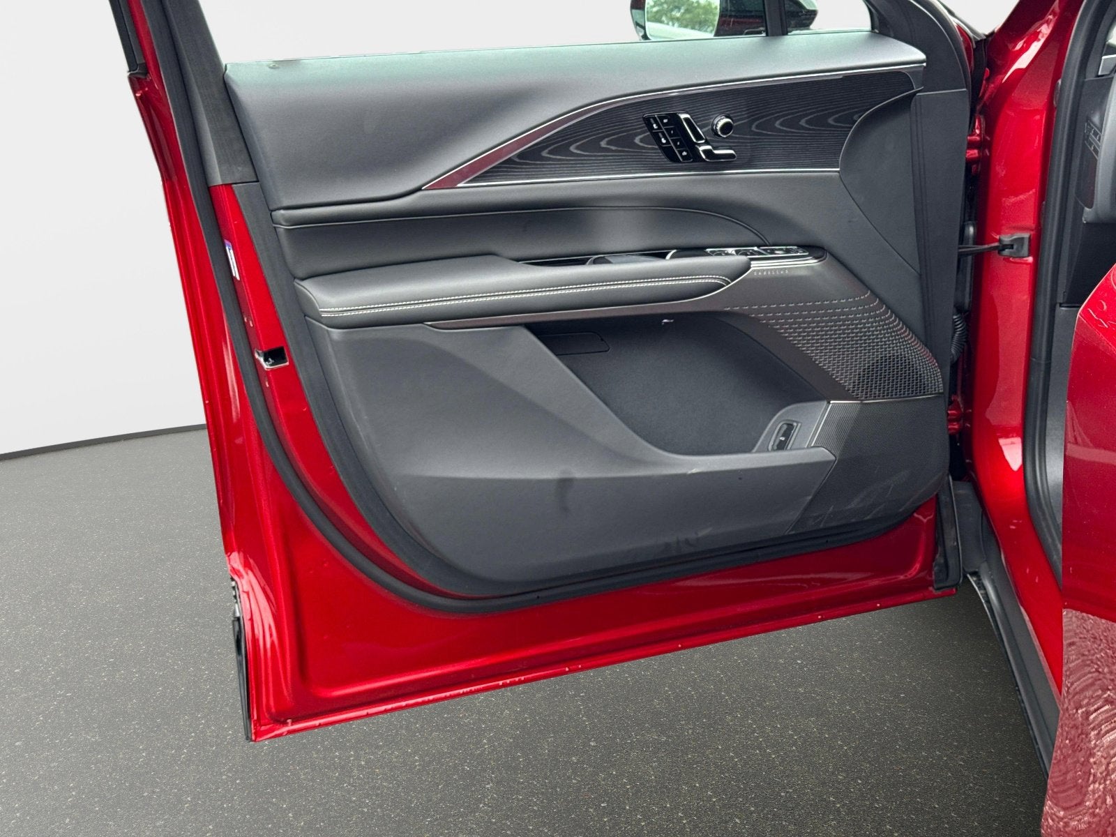 2025 Cadillac LYRIQ Sport 1