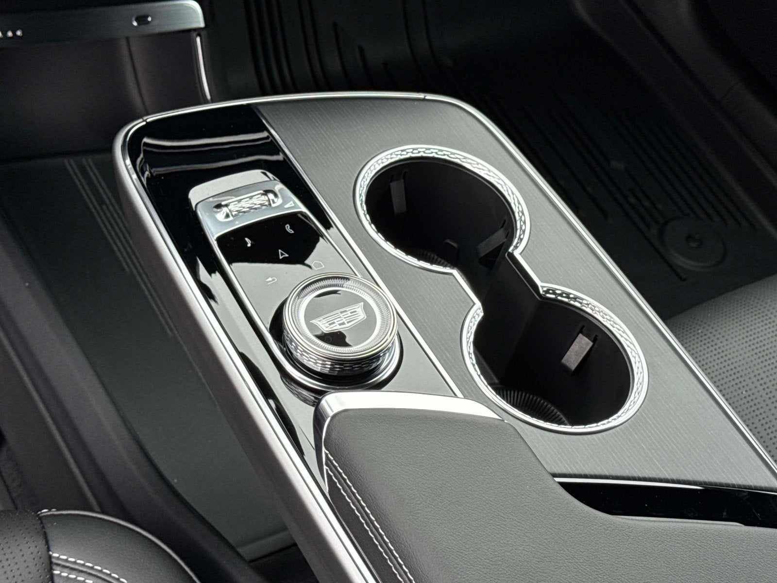 2025 Cadillac LYRIQ Sport 1