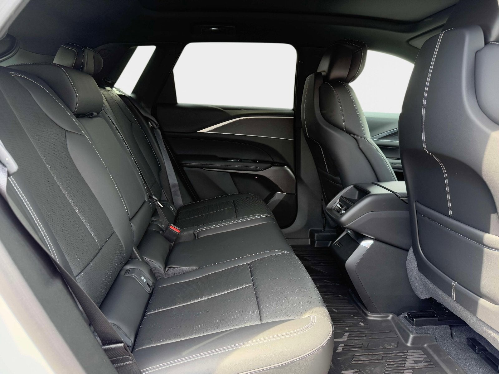 2025 Cadillac LYRIQ Sport 1