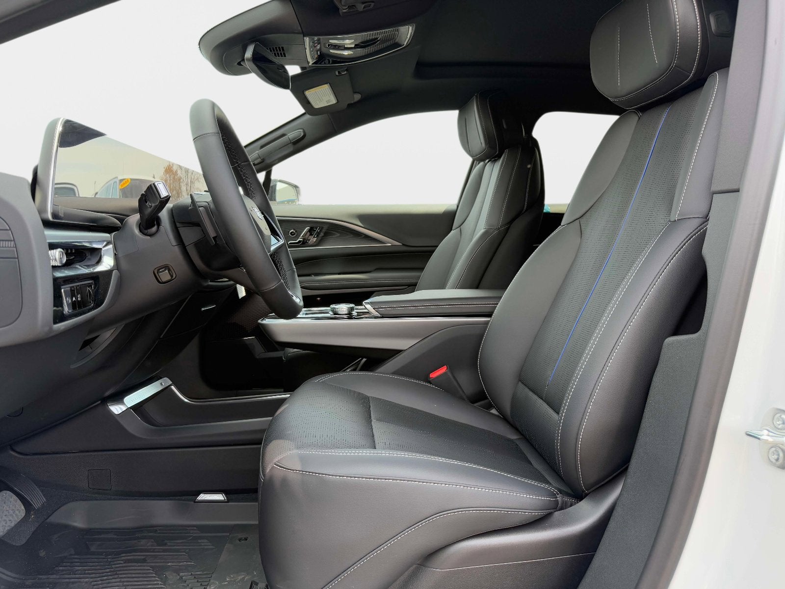 2025 Cadillac LYRIQ Sport 1