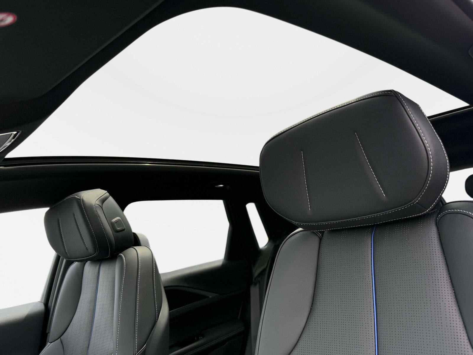 2025 Cadillac LYRIQ Sport 1