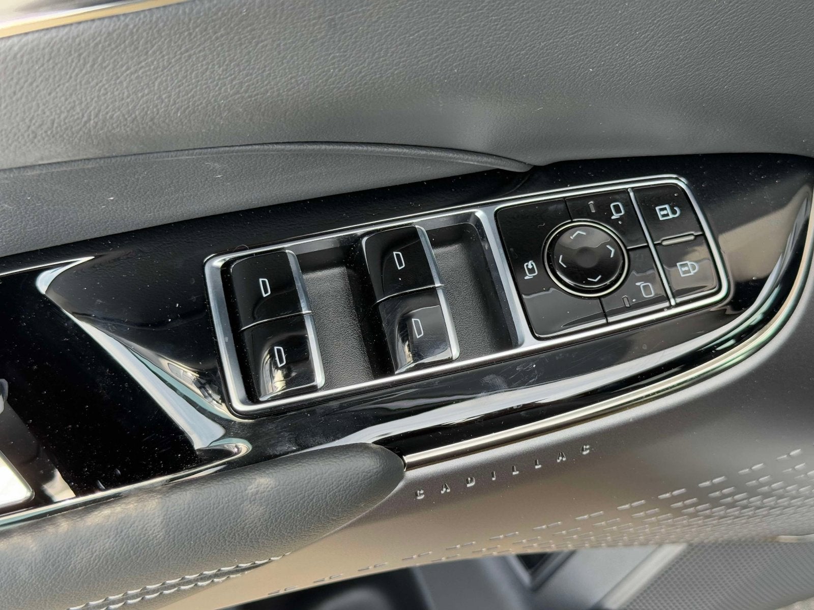 2025 Cadillac LYRIQ Sport 1