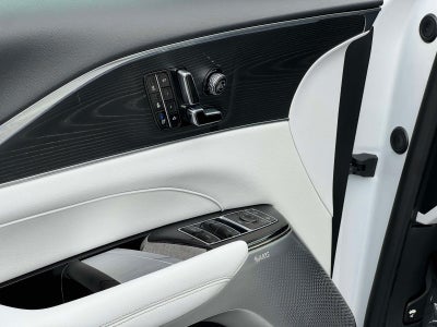 2024 Cadillac LYRIQ Sport 2