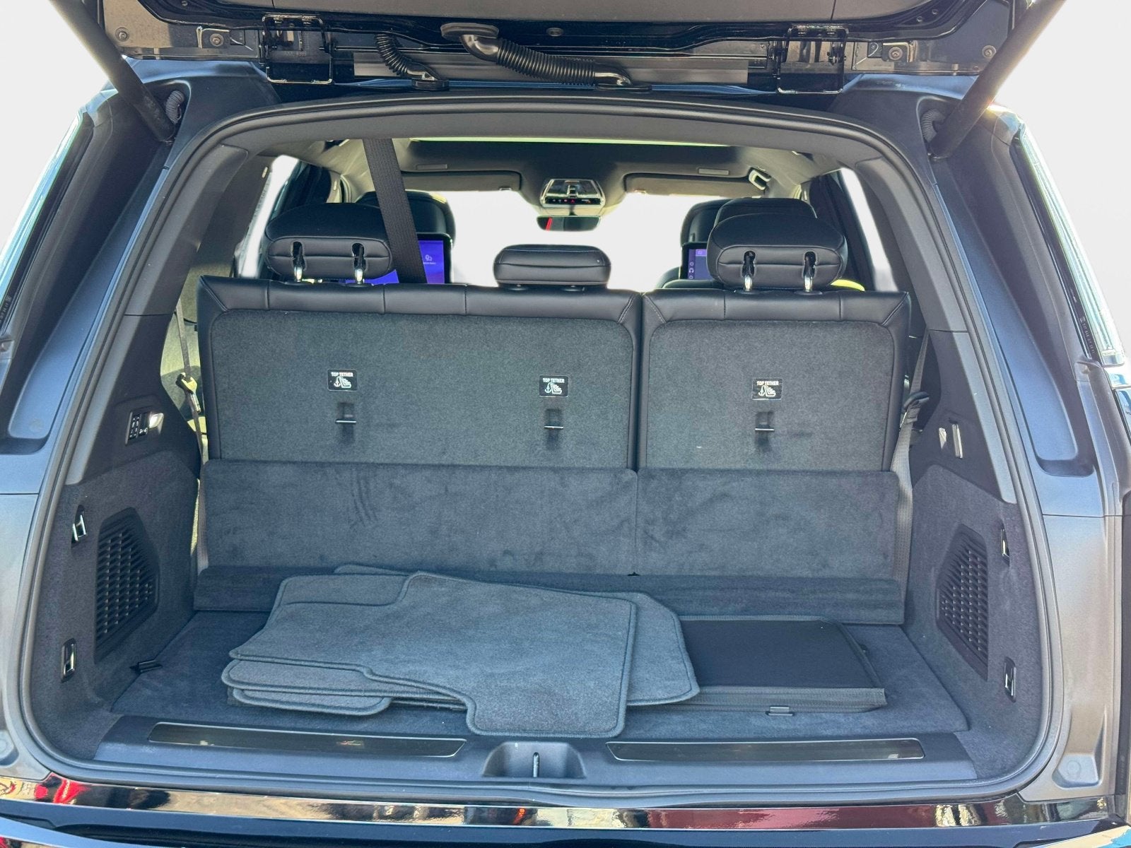 2026 Cadillac ESCALADE IQL Luxury