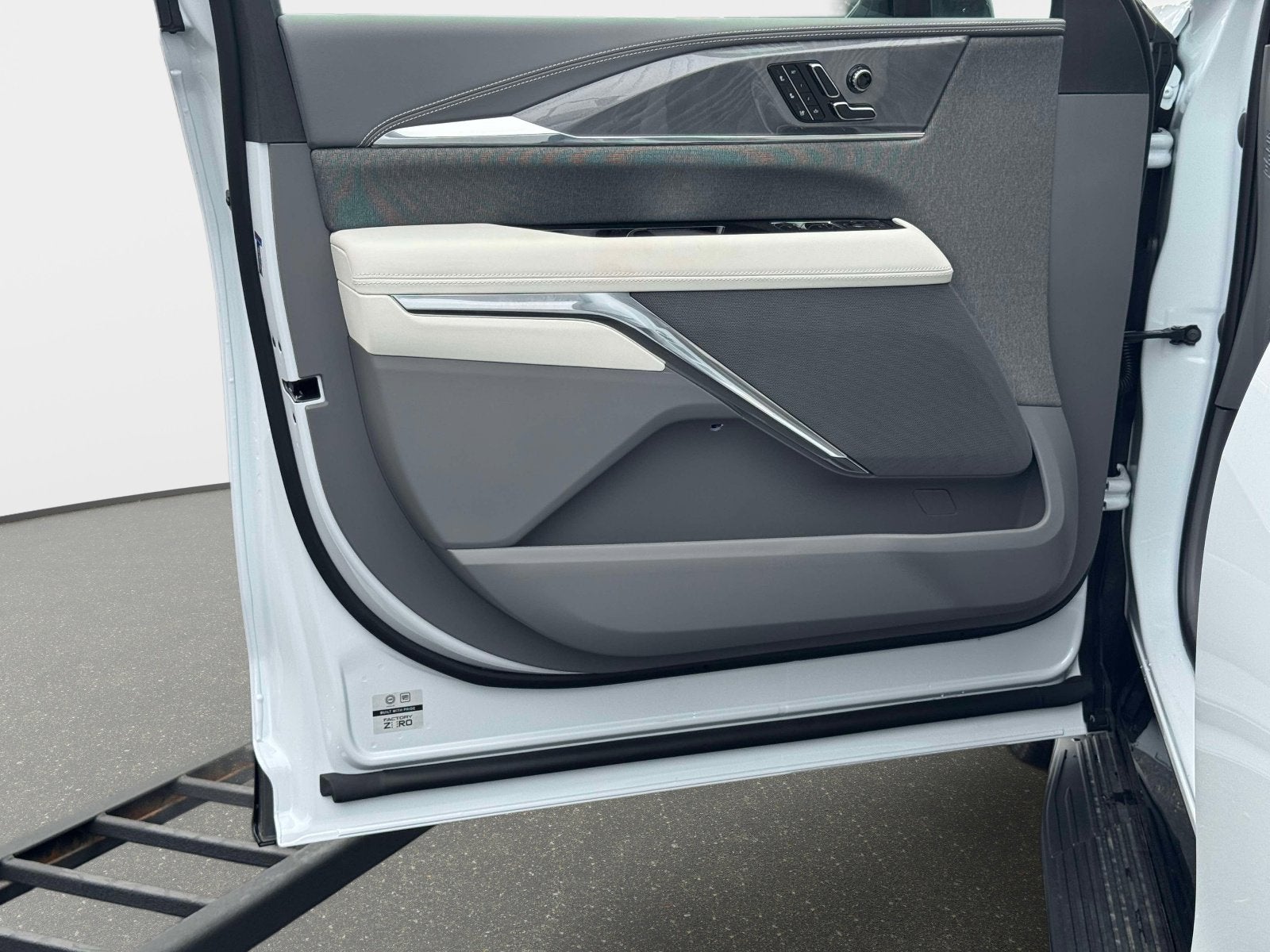 2026 Cadillac ESCALADE IQL Sport