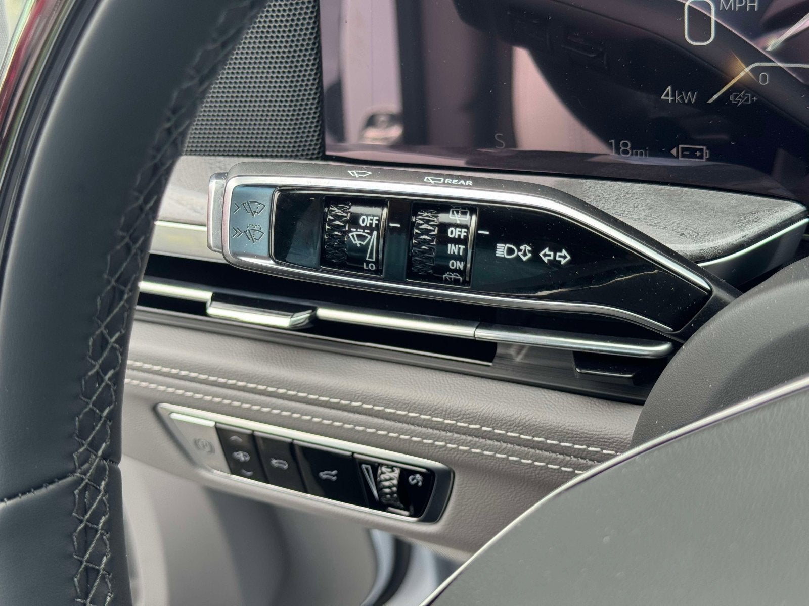 2026 Cadillac ESCALADE IQL Sport