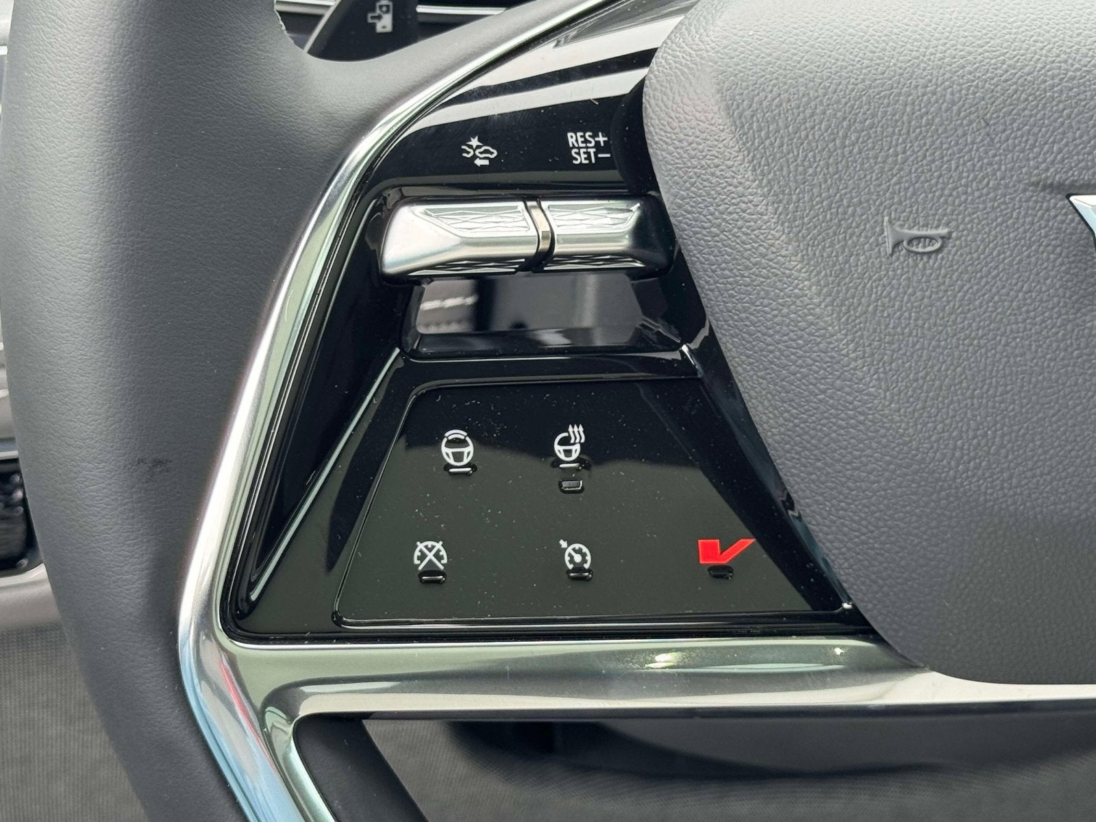 2026 Cadillac ESCALADE IQL Sport